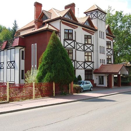 Hotel Familijny Osrodek Wypoczynkowo - Rehabilitacyjny Krynica-Zdrój Esterno foto