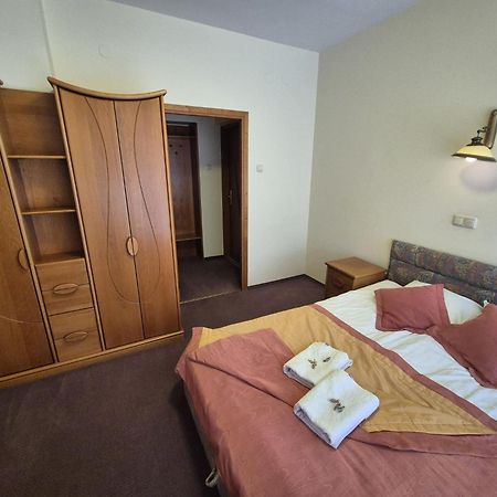 Hotel Familijny Osrodek Wypoczynkowo - Rehabilitacyjny Krynica-Zdrój Esterno foto