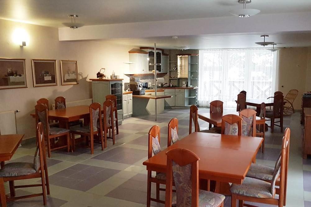 Hotel Familijny Osrodek Wypoczynkowo - Rehabilitacyjny Krynica-Zdrój Esterno foto