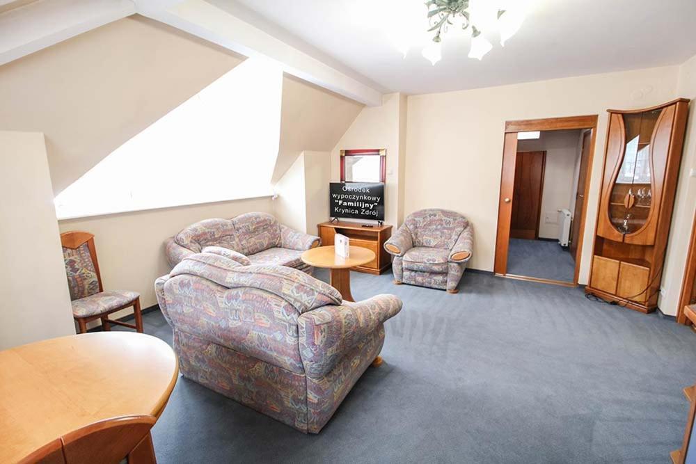 Hotel Familijny Osrodek Wypoczynkowo - Rehabilitacyjny Krynica-Zdrój Esterno foto