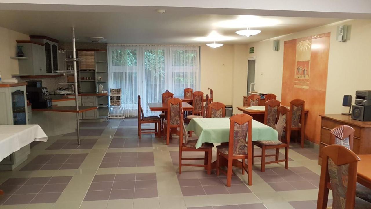 Hotel Familijny Osrodek Wypoczynkowo - Rehabilitacyjny Krynica-Zdrój Esterno foto