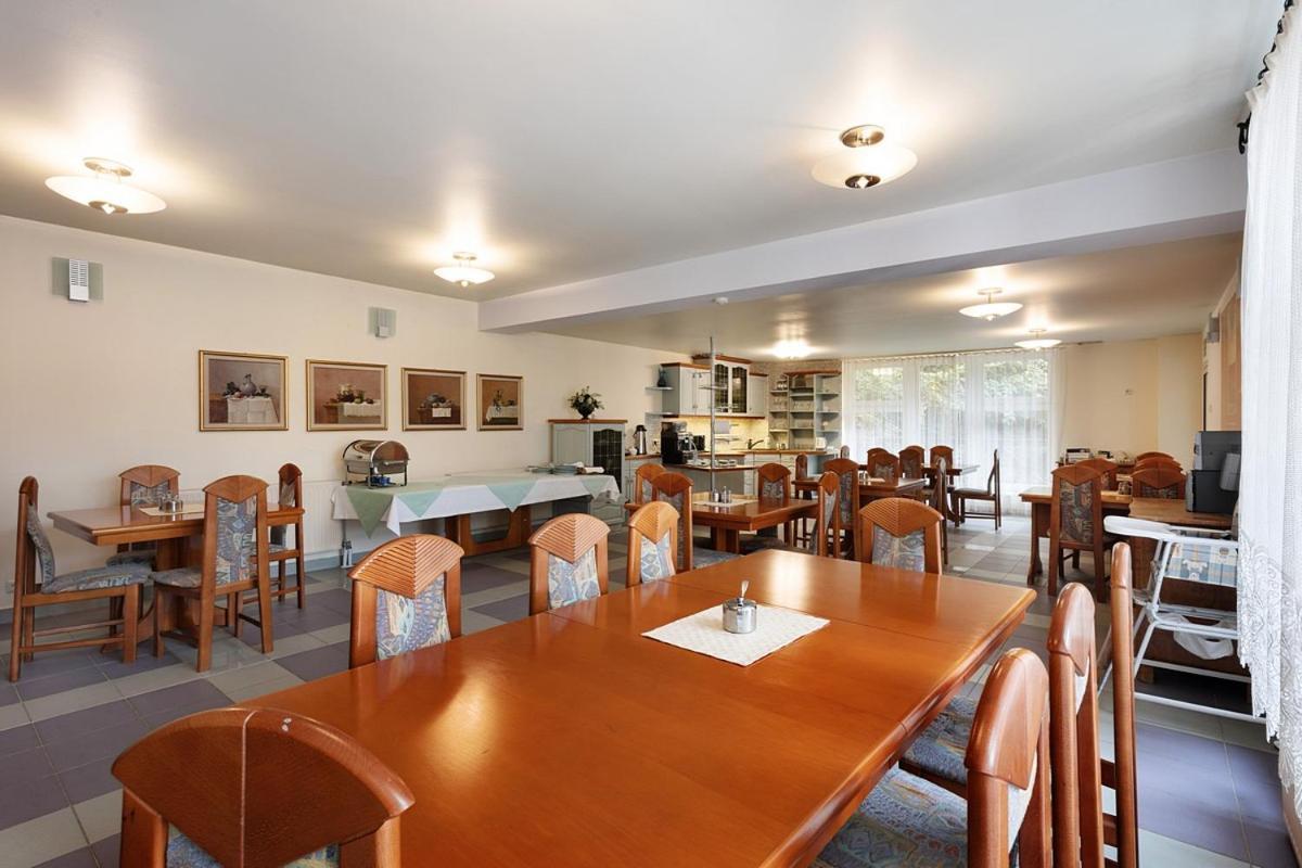 Hotel Familijny Osrodek Wypoczynkowo - Rehabilitacyjny Krynica-Zdrój Esterno foto