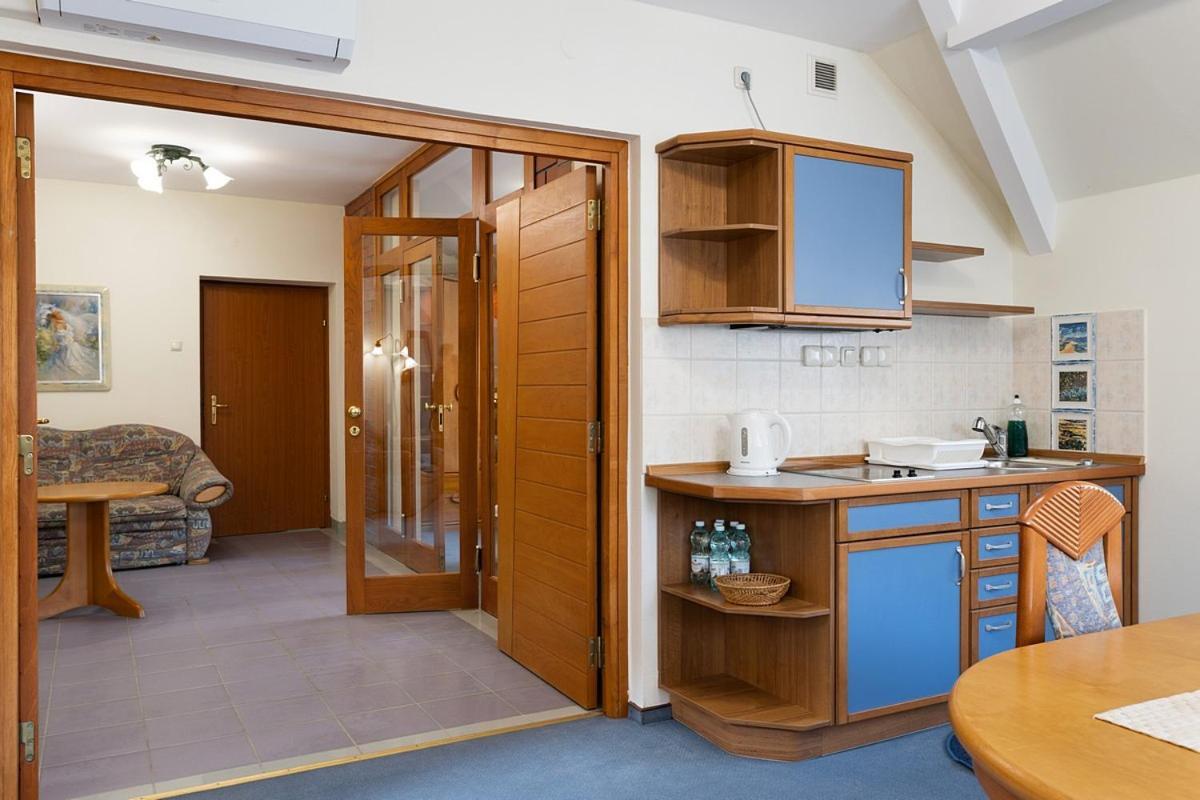 Hotel Familijny Osrodek Wypoczynkowo - Rehabilitacyjny Krynica-Zdrój Esterno foto
