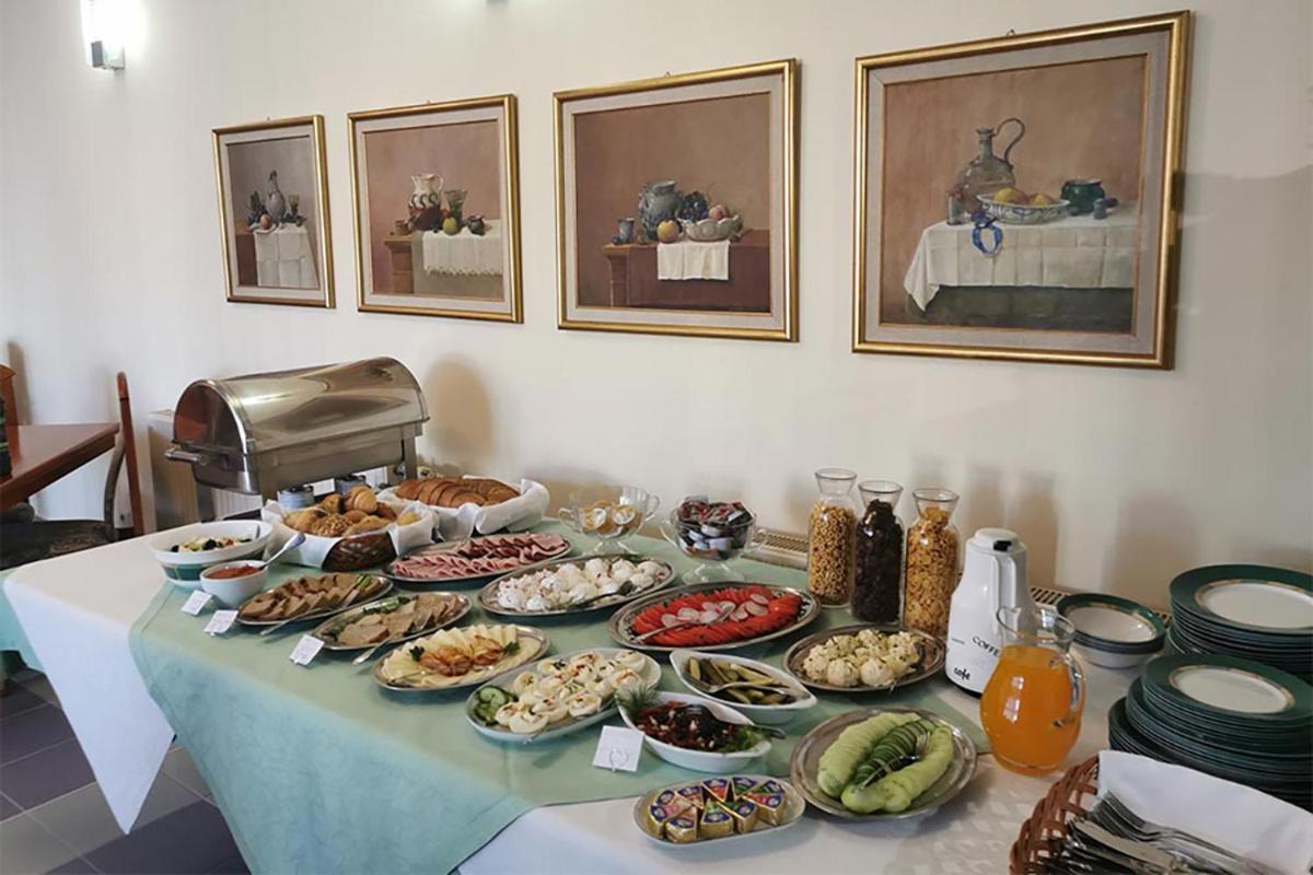 Hotel Familijny Osrodek Wypoczynkowo - Rehabilitacyjny Krynica-Zdrój Esterno foto