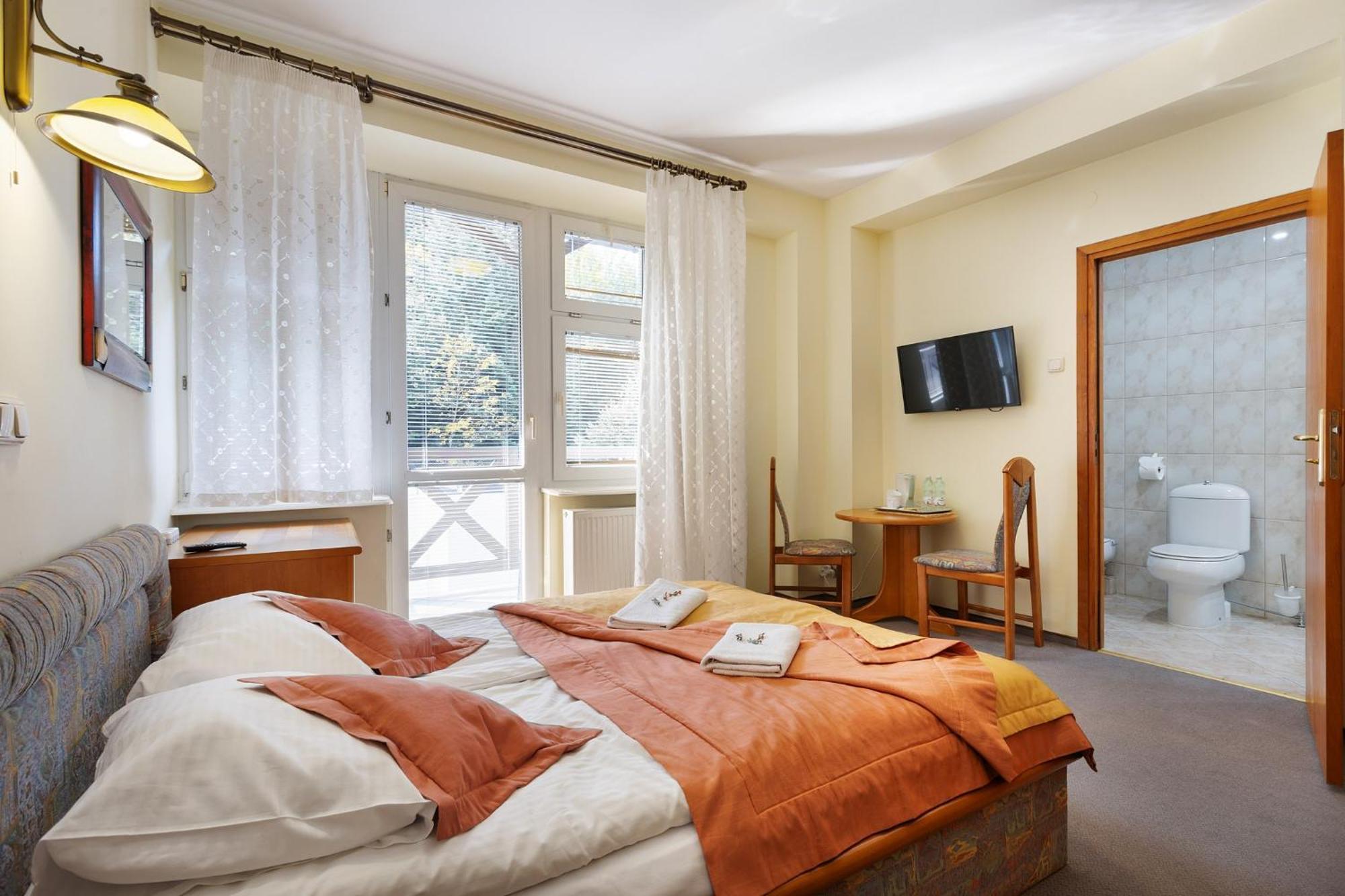 Hotel Familijny Osrodek Wypoczynkowo - Rehabilitacyjny Krynica-Zdrój Esterno foto