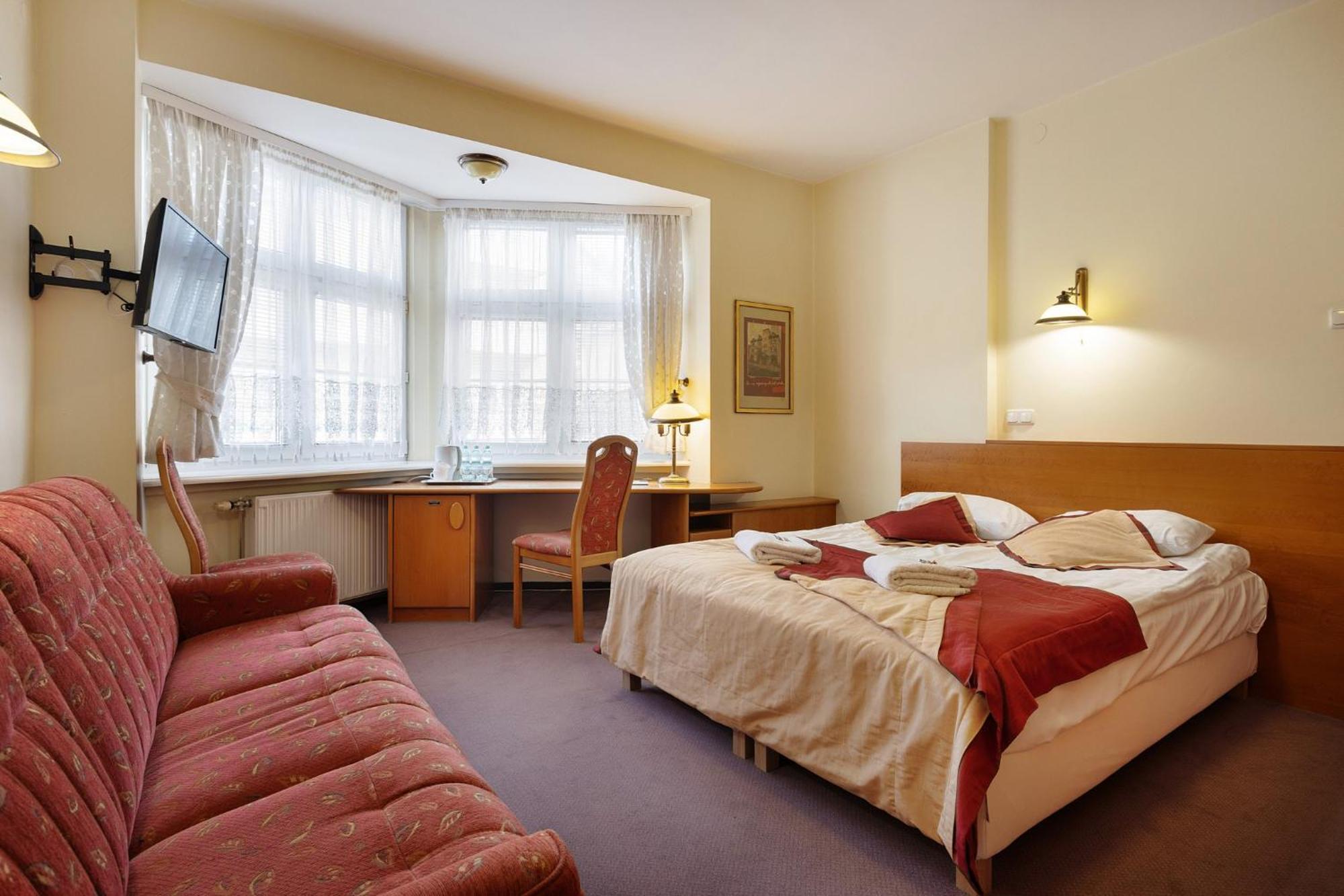 Hotel Familijny Osrodek Wypoczynkowo - Rehabilitacyjny Krynica-Zdrój Esterno foto