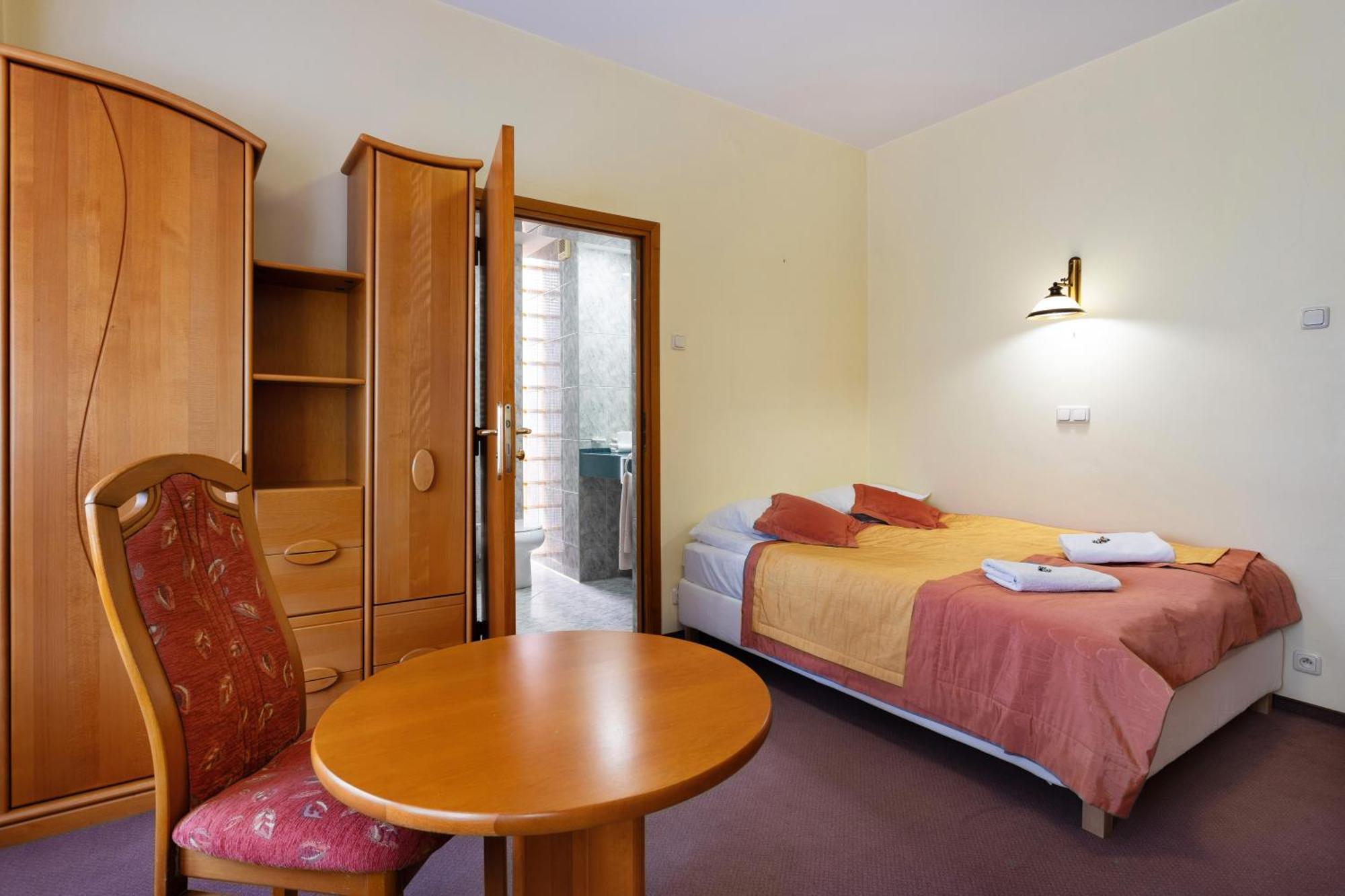 Hotel Familijny Osrodek Wypoczynkowo - Rehabilitacyjny Krynica-Zdrój Esterno foto