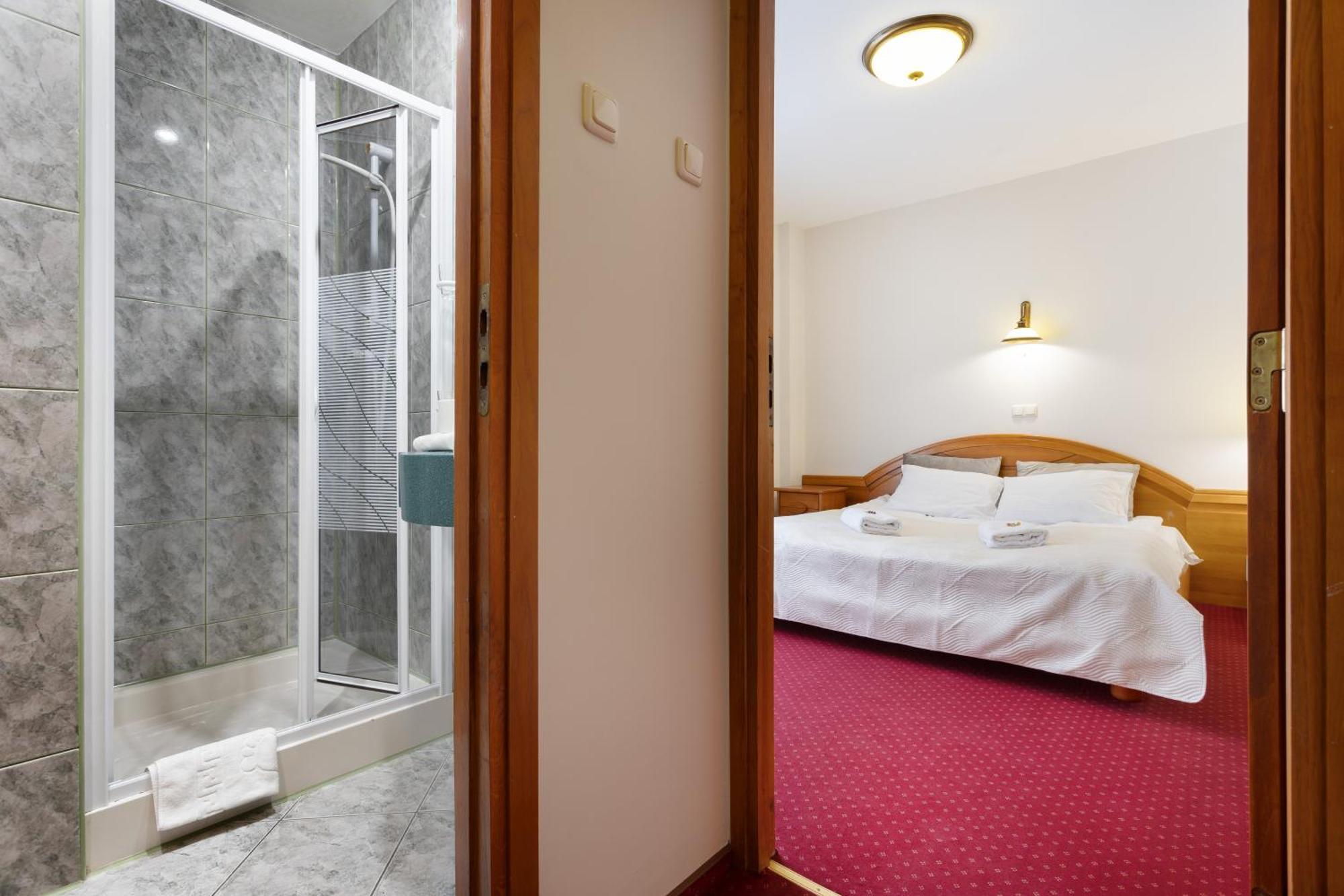 Hotel Familijny Osrodek Wypoczynkowo - Rehabilitacyjny Krynica-Zdrój Esterno foto