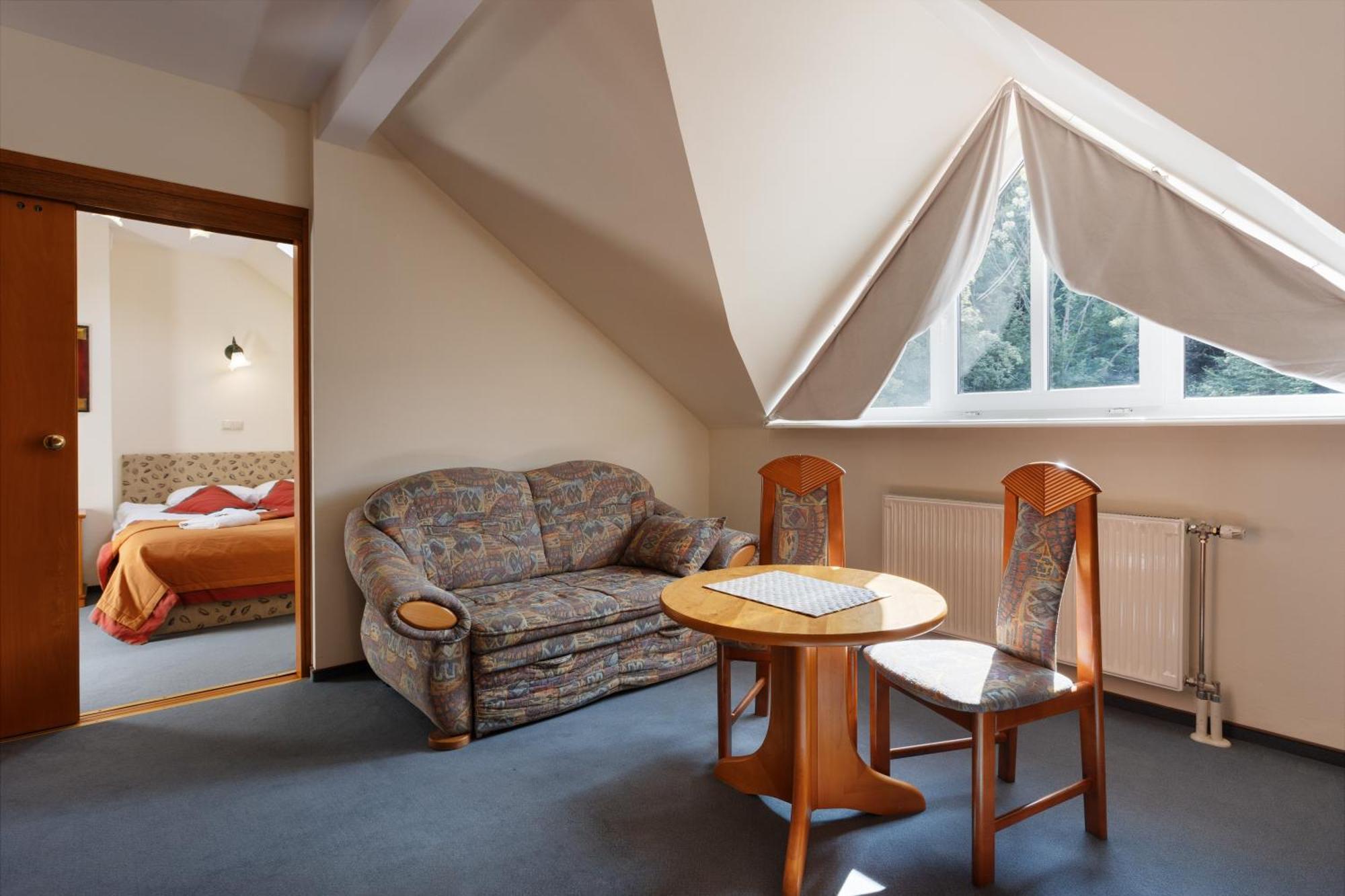 Hotel Familijny Osrodek Wypoczynkowo - Rehabilitacyjny Krynica-Zdrój Esterno foto